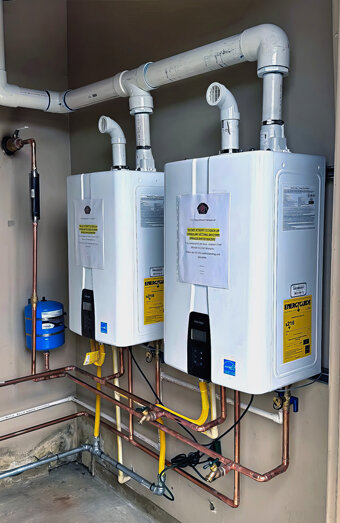 https://madeleyhotwater.com.au/uploads/2025/06/hot-water-servicing-52956.jpg